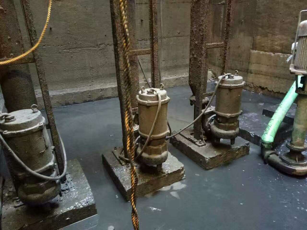 务川污水池清理